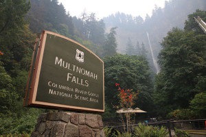 Multomah Falls Lodge sign
