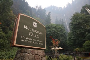 Multomah Falls Lodge sign