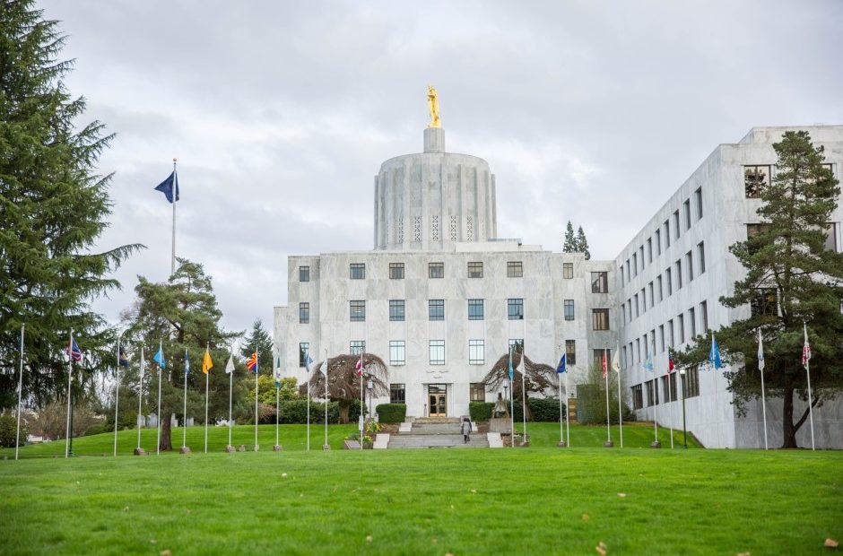 The Oregon Capitol. CREDIT:BRADLEY W. PARKS/OPB