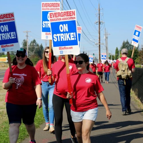 Teachers with the Evergreen School District picketing on Tuesday, Aug. 28. 2018. CREDIT: MOLLY SOLOMON