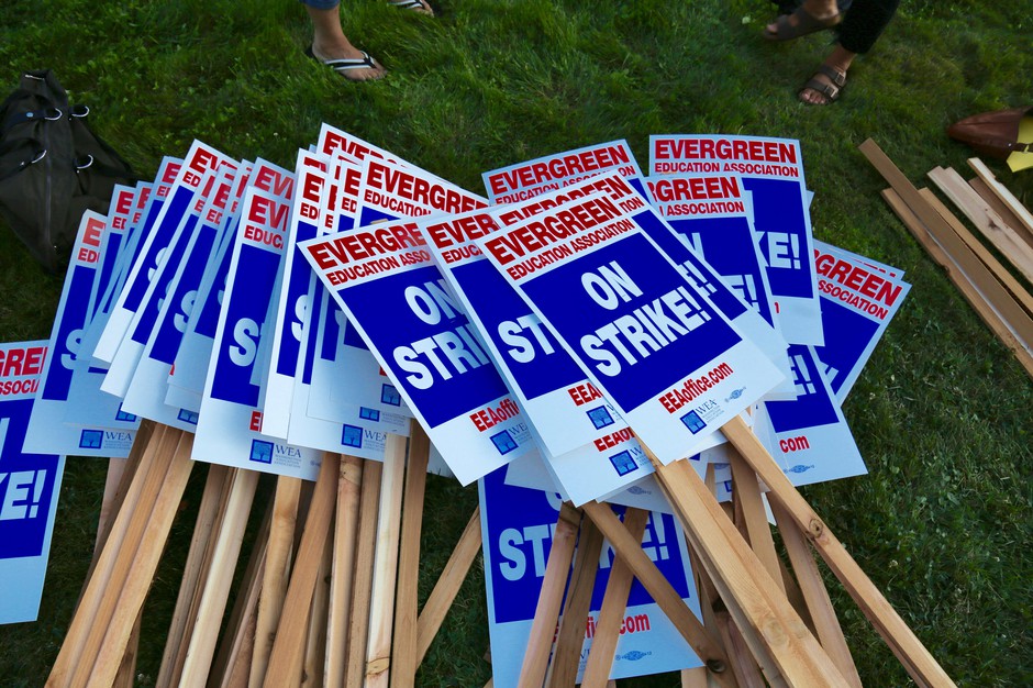 With 1,318 voting members in attendance at Thursday evening’s Evergreen Education Association union meeting, 95.9 percent voted to strike, starting Tuesday, Aug. 28, the first scheduled day of school. CREDIT: MOLLY SOLOMON
