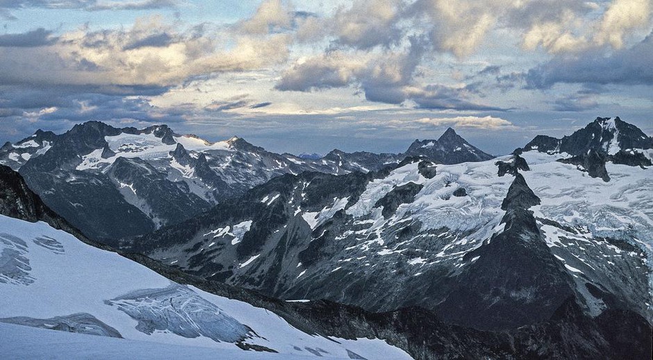 A view of the North Cascades view from Eldorado Peak. CREDIT: RICHARD DROKER/CREATIVE COMMONS/FLICKR