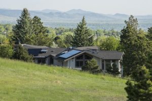 New research suggests Democrats and Republicans can find common ground on rooftop solar panels. CREDIT: NATIONAL RENEWABLE ENERGY LAB