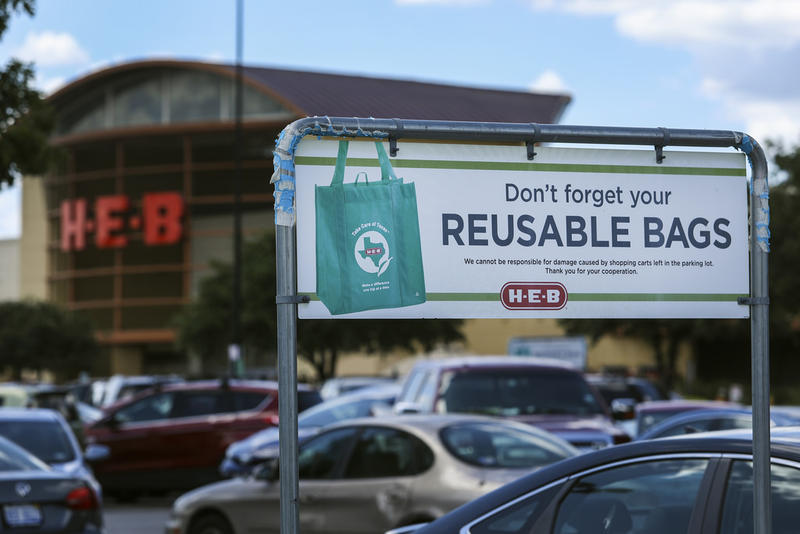 File photo. Washington and Oregon lawmakers are considering statewide bans on single-use plastic bags in grocery stores. CREDIT: JULIA REIHS/KUT