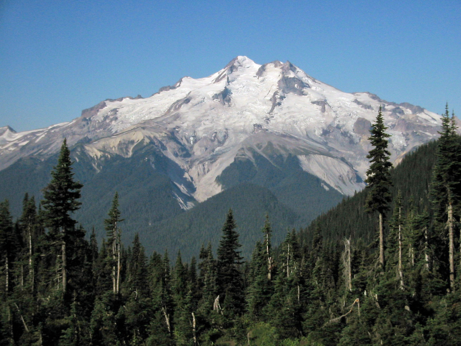 File photo. Glacier Peak volcano Washington's central Cascades. CREDIT: Walter Siegmund/Wikimedia/Creative Commons BY-SA 3.