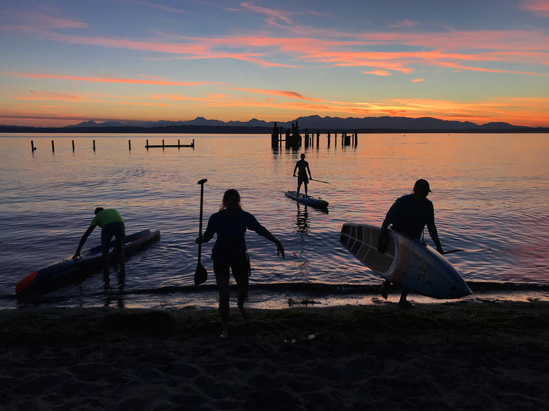 Seattle area sunset picture at the beach