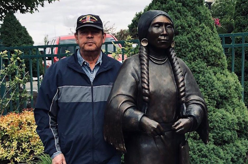 Artist Doug Hyde with “etweyé·wise” (literally, “I return from a hard journey”) on Main Street in Joseph, Oregon. CREDIT: Cheryl Coughlin/Courtesy of the Josephy Center for Arts and Culture