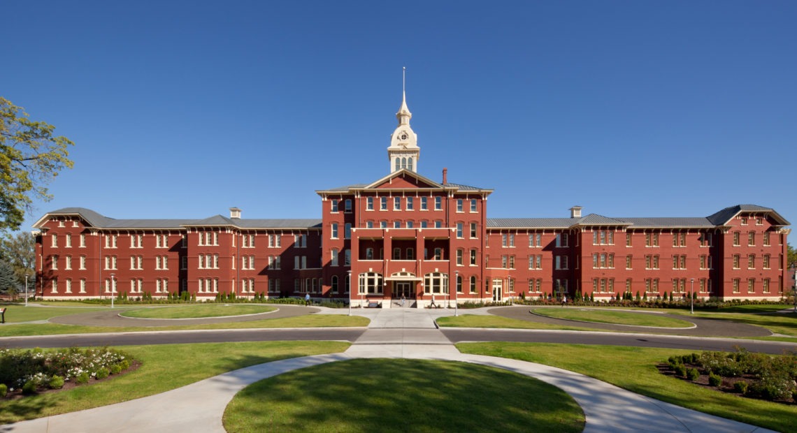 The Oregon State Hospital in Salem. CREDIT: Josh Partee CC BY-SA 2.5 - creativecommons.org/licenses/by-sa/2.5