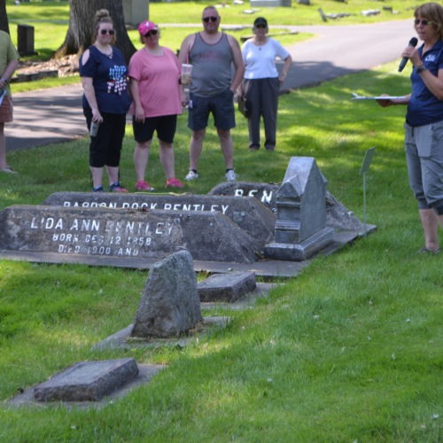 Shows graves at Walla Walla Mt. View Cemetery