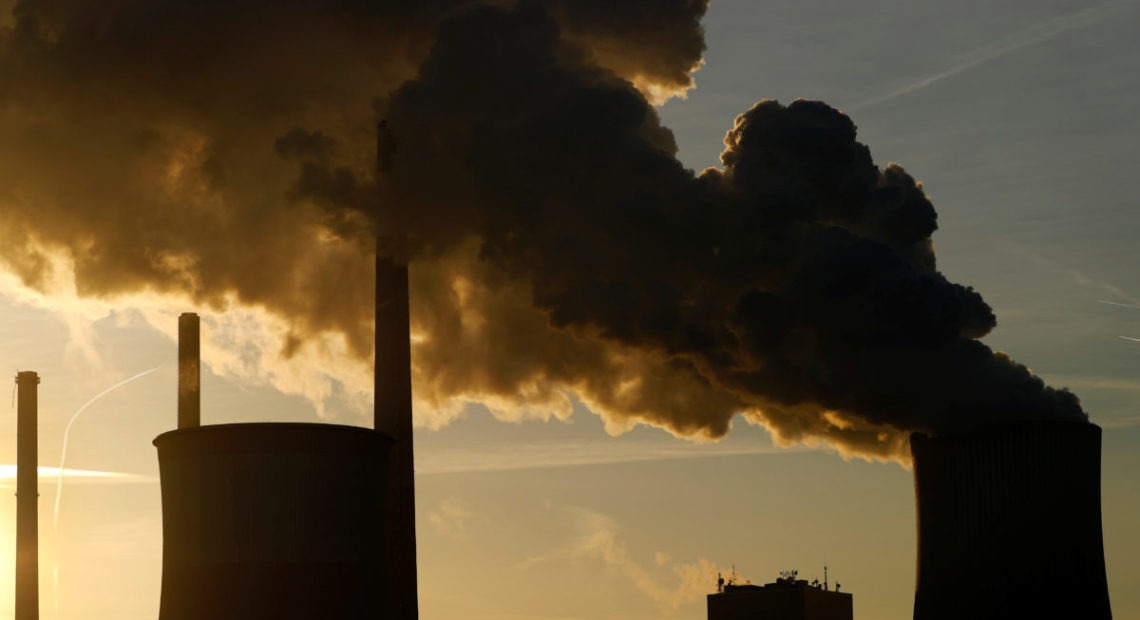 The coal power plant "Staudinger" by energy company Uniper is photographed during sunrise in Grosskrotzenburg, 30km outside Frankfurt, Germany, February 13, 2019. CREDIT: Kai Pfaffenbach/Reuters