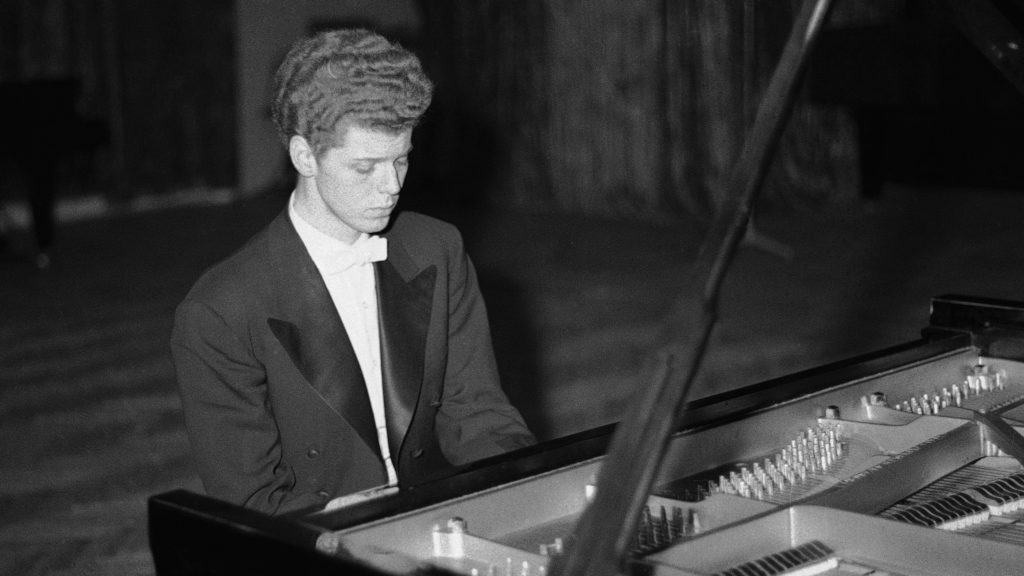 Van Cliburn moves through difficult passage in the final round of Tchaikovsky International Piano & Violin competition on April 11, 1958 in Moscow. CREDIT: AP