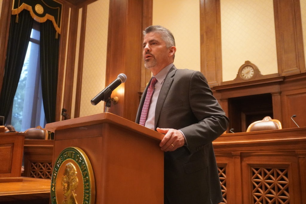 Justice Steve Gonzalez invited immigrant advocates to the Washington Supreme Court chambers to hear stories of civil immigration arrests near courthouses. “It pains me to hear your concerns,” he said. “I cannot tell you that they’re wrong. I cannot tell you that you’re free from concern and free to use the courthouses.” CREDIT: Enrique Pérez de la Rosa/NWPB