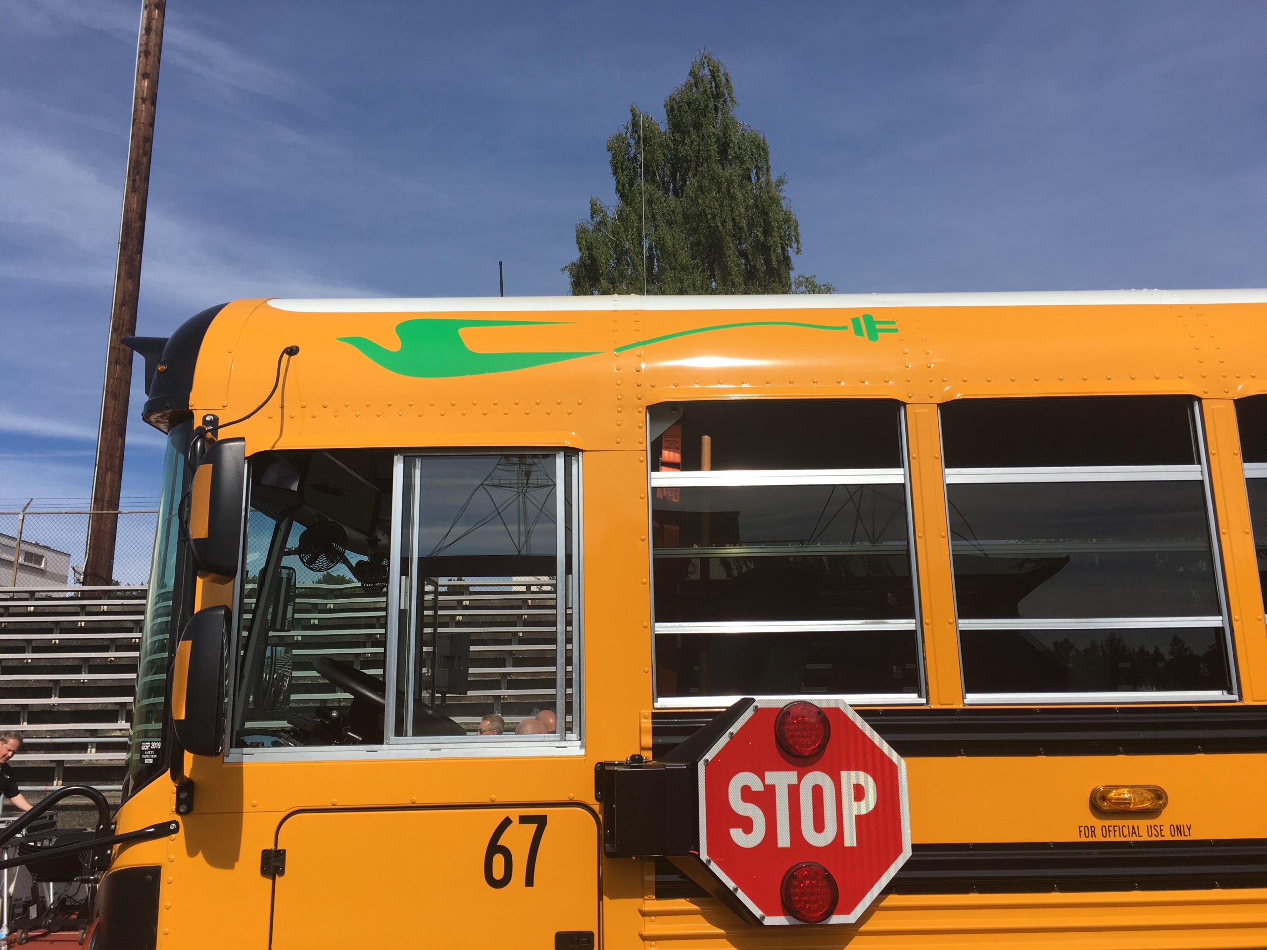 The first electric bus for a Washington school district went to the Franklin Pierce School District in Tacoma. Courtesy of Washington Governor's Office