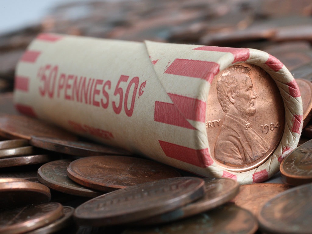 Banks around the country are running low on nickels, dimes, quarters and even pennies due to a change shortage that experts say is being exacerbated by the coronavirus pandemic. CREDIT: Bloomberg/Bloomberg via Getty Images