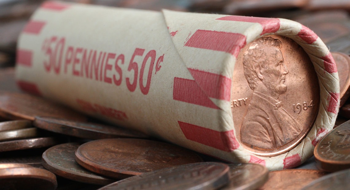 Banks around the country are running low on nickels, dimes, quarters and even pennies due to a change shortage that experts say is being exacerbated by the coronavirus pandemic. CREDIT: Bloomberg/Bloomberg via Getty Images