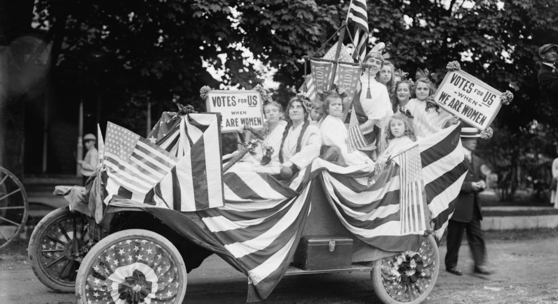 Suffragists in parade, ca. 1910-1915. Photo Courtesy Library of Congress/ Bain News Service