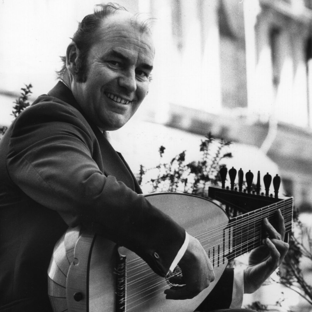 English guitarist and lutenist Julian Bream. CREDIT: Evening Standard/Getty Images