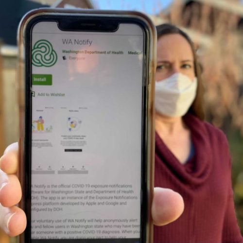 Washington state residents can now enable a smartphone app that sends an alert if the user was potentially exposed to a coronavirus carrier. CREDIT: Derek Wang/N3