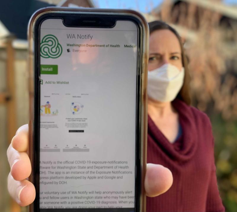 Washington state residents can now enable a smartphone app that sends an alert if the user was potentially exposed to a coronavirus carrier. CREDIT: Derek Wang/N3