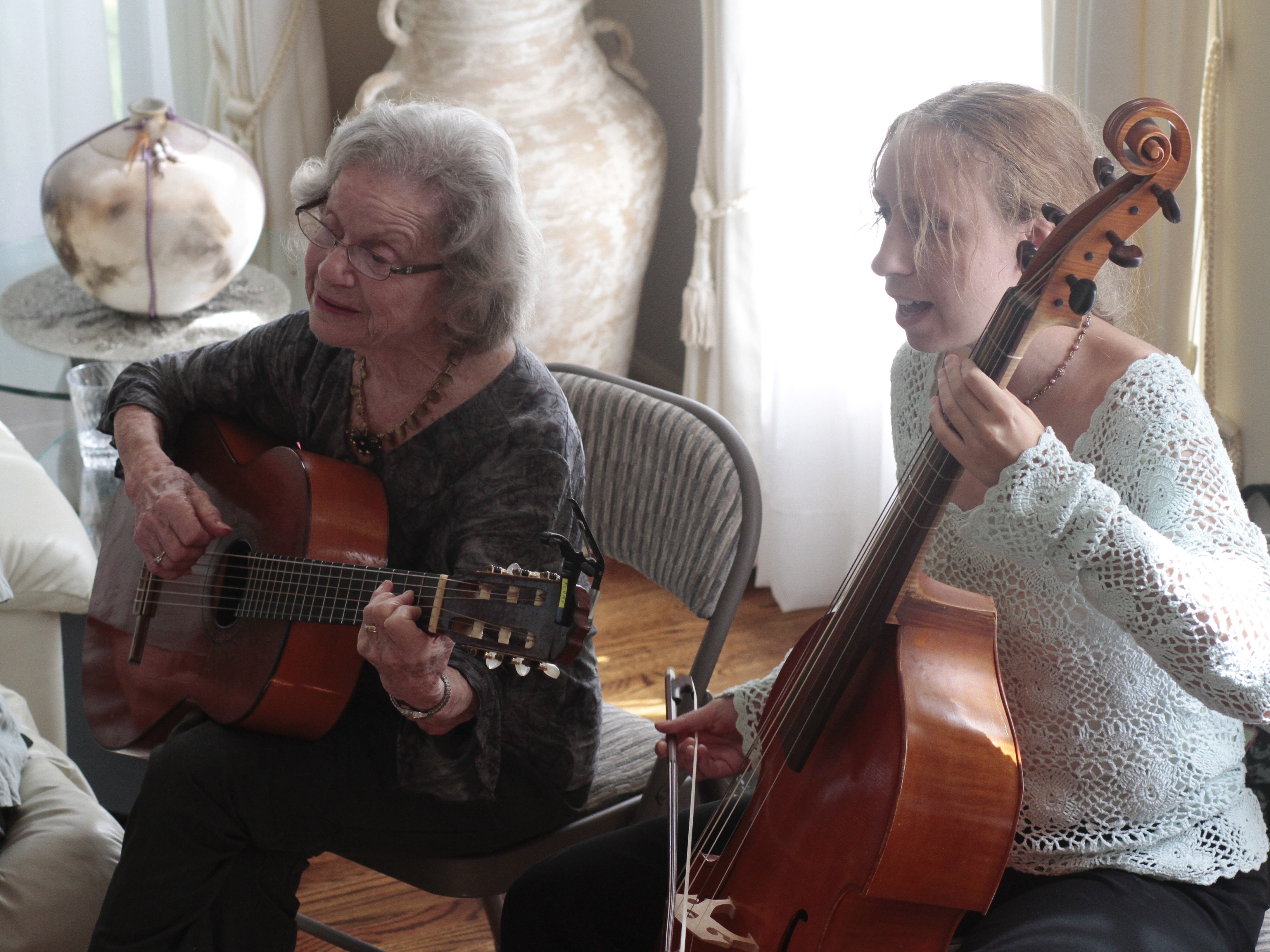 Singer and instrumentalist Flory Jagoda (left) performing with viola da gamba player Heather Spence at an event in Potomac, Md. in 2012. Jagoda died on Jan. 29. CREDIT: Dayna Smith/The Washington Post via Getty Images