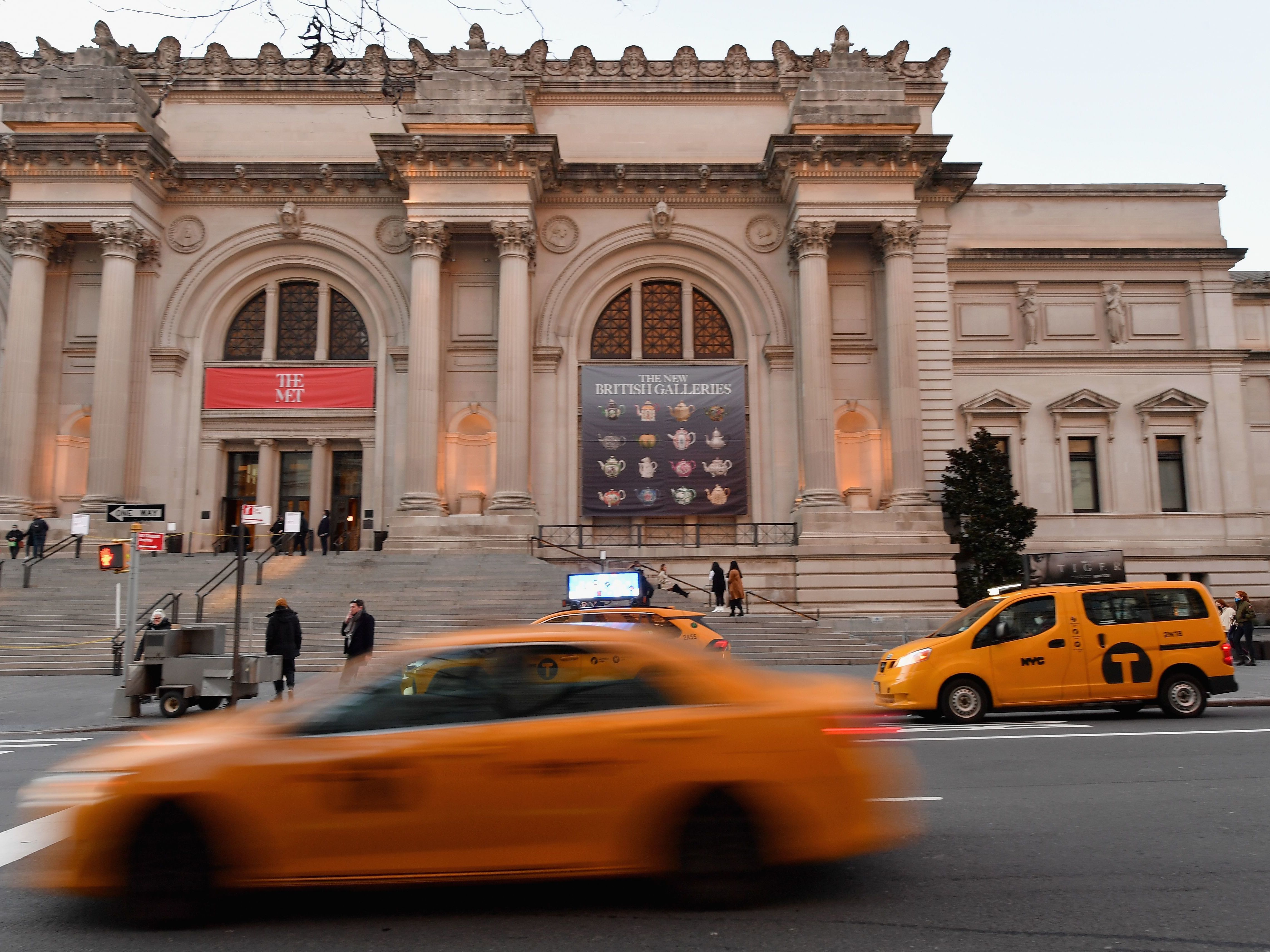 New crowdfunding efforts are helping to pay for trips from taxis and ride-hailing apps for Asian American Pacific Islander community members who don't feel safe walking in cities such as New York and San Francisco. CREDIT: Angela Weiss/AFP via Getty Images