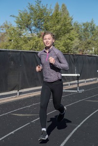 Lindsay Hecox running on a track in Idaho