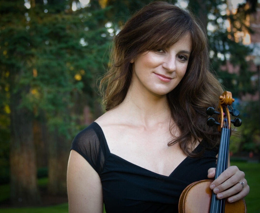 Picture of Maria Sampen with violin