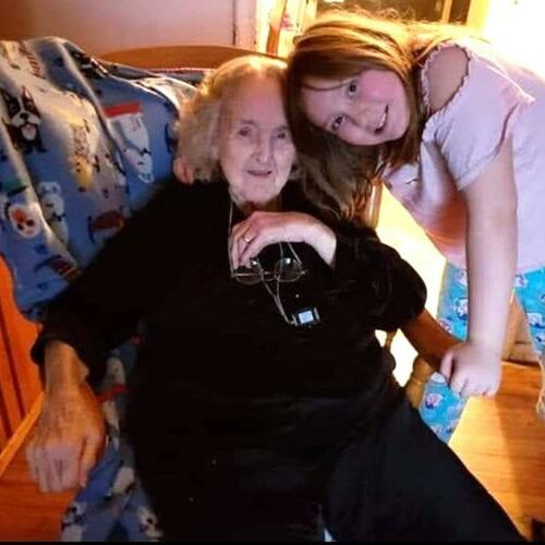 Theda Killgore with her great=granddaughter Chelsea