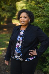 Lead mural artist Dionne Bonner, photo courtesy of Jackie Zils.