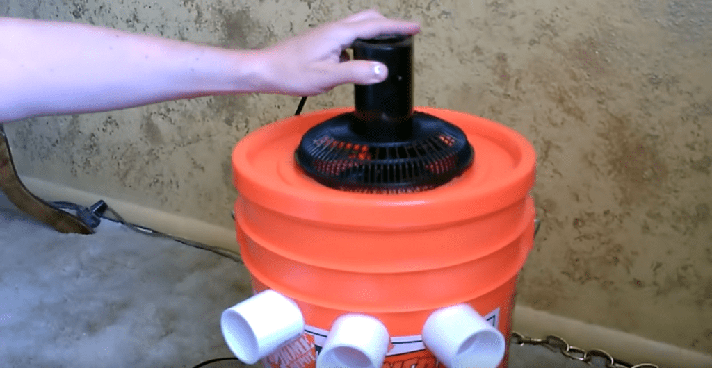 DIY Bucket Swamp Cooler  Swamp cooler, Homemade swamp cooler, Diy swamp  cooler