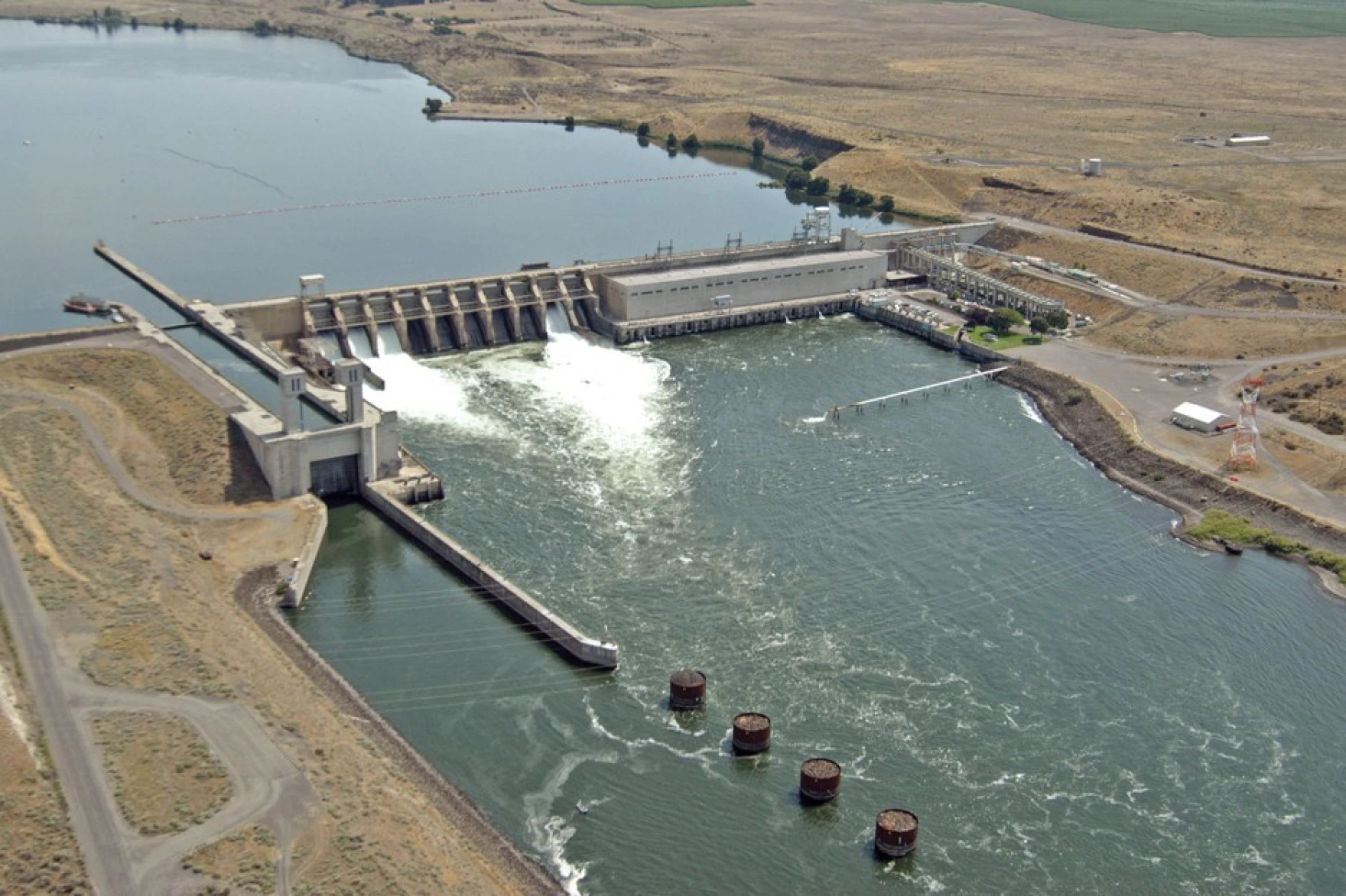 Ice Harbor Dam on the Snake River. Breaching the Snake River dams is one major way to protect salmon, according to a final federal report announced Friday on salmon and steelhead recovery in the Columbia River Basin