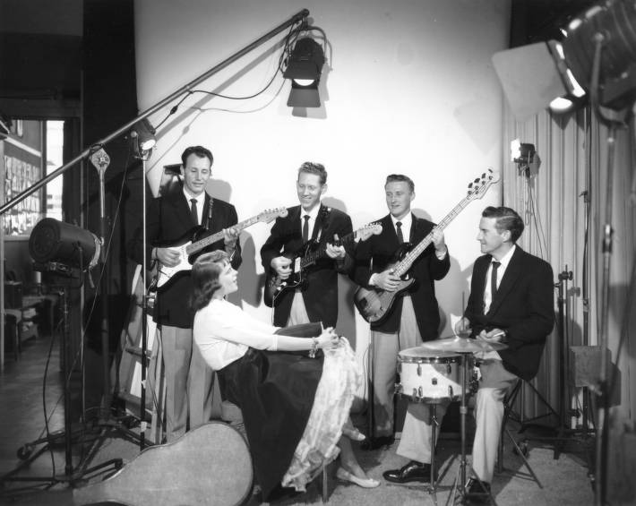 Tacoma originated rock group "The Ventures," whose lead guitarist Nokie Edwards first played with country performer Buck Owens. Photo courtesy of the Northwest Room at The Tacoma Public Library, Richards Studio D126221-14.