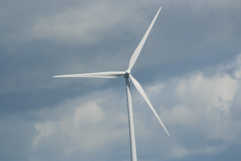 A controversial wind farm that was set to be the largest in Washington has been slashed nearly in half. (Credit: John McIntyre / Flickr Creative Commons)